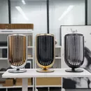 Bang & Olufsen Beolab 8 Black Anthracite/Oak (Table Stand) — премиальная беспроводная акустическая система